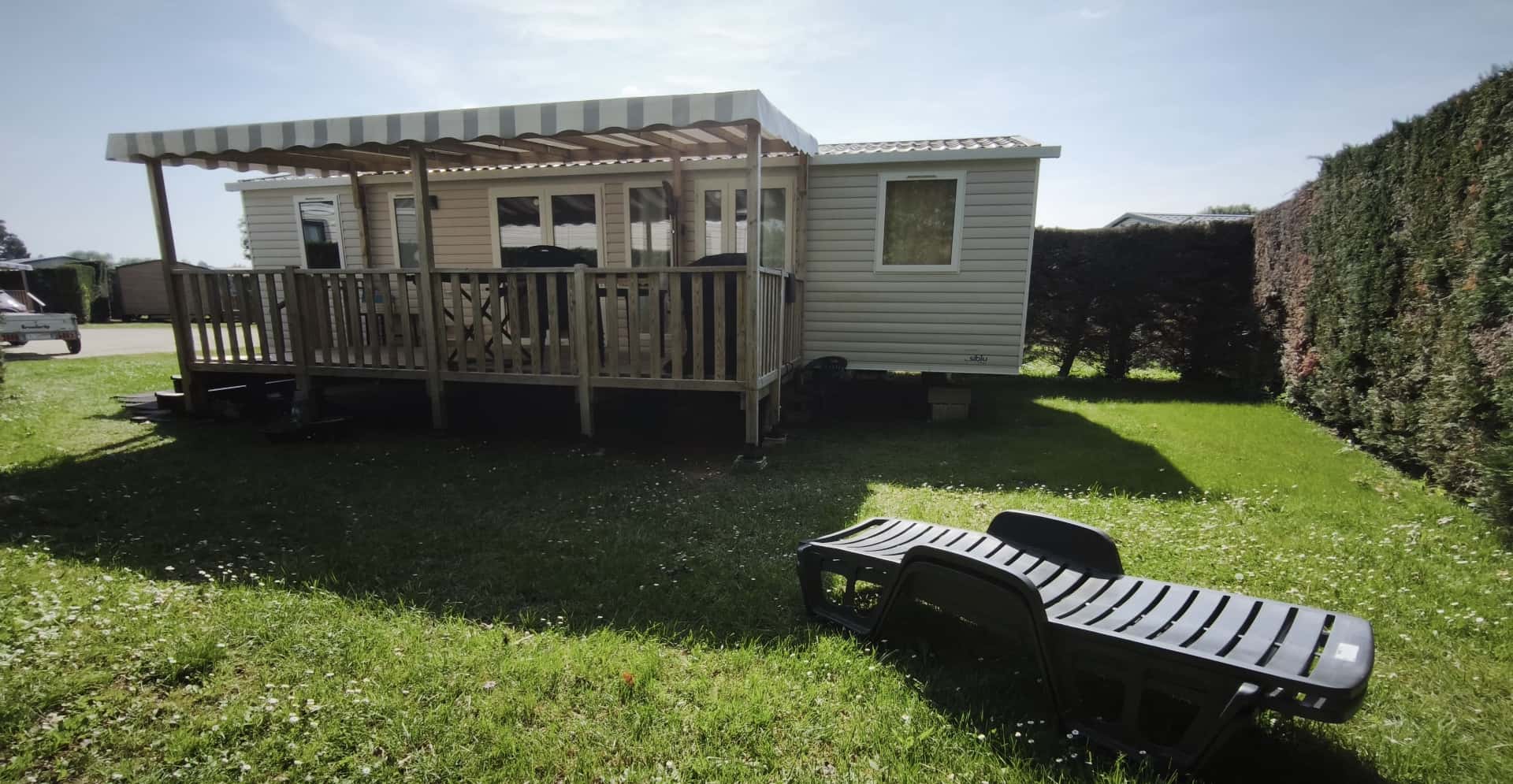 Terrain et terrasse mobil-home Les Charmettes La Palmyre